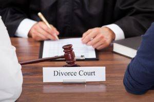 Oak Brook divorce attorney for litigation and trials