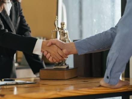 Should I Talk to a Divorce Attorney?